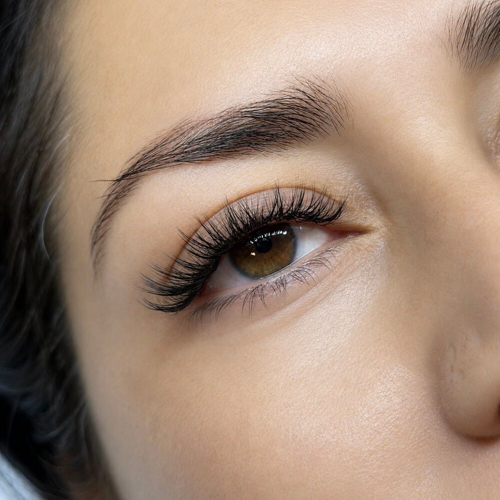 Trabajo de extensiones de pestañas realizado en Lash Beauty Málaga
